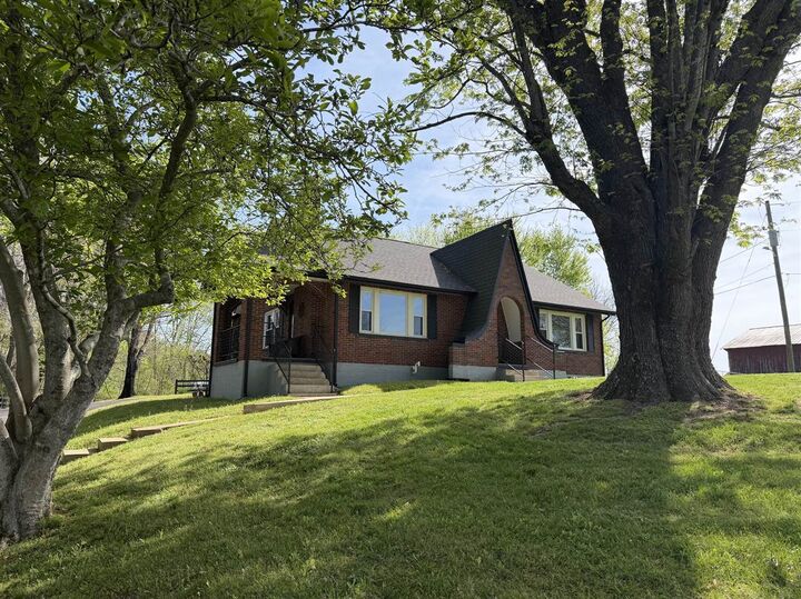 Property Photo:  704 New Salem Road  KY 42141 