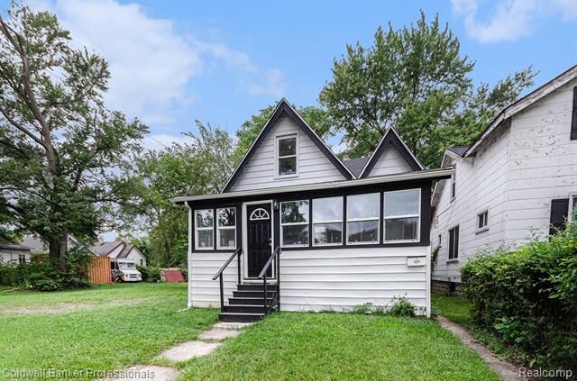Property Photo: 18037 Russell Street MI 48203