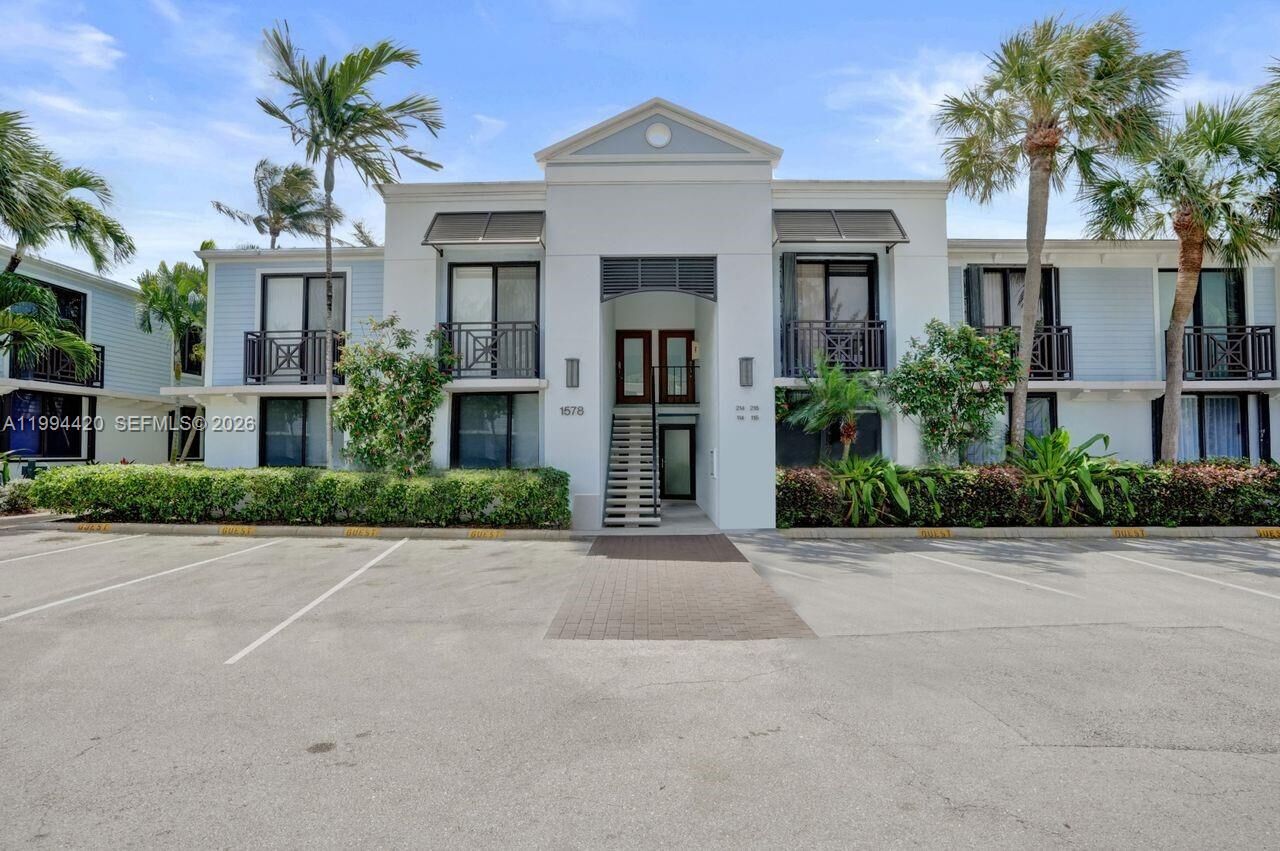 Property Photo: 1578 S Ocean Ln 214 FL 33316