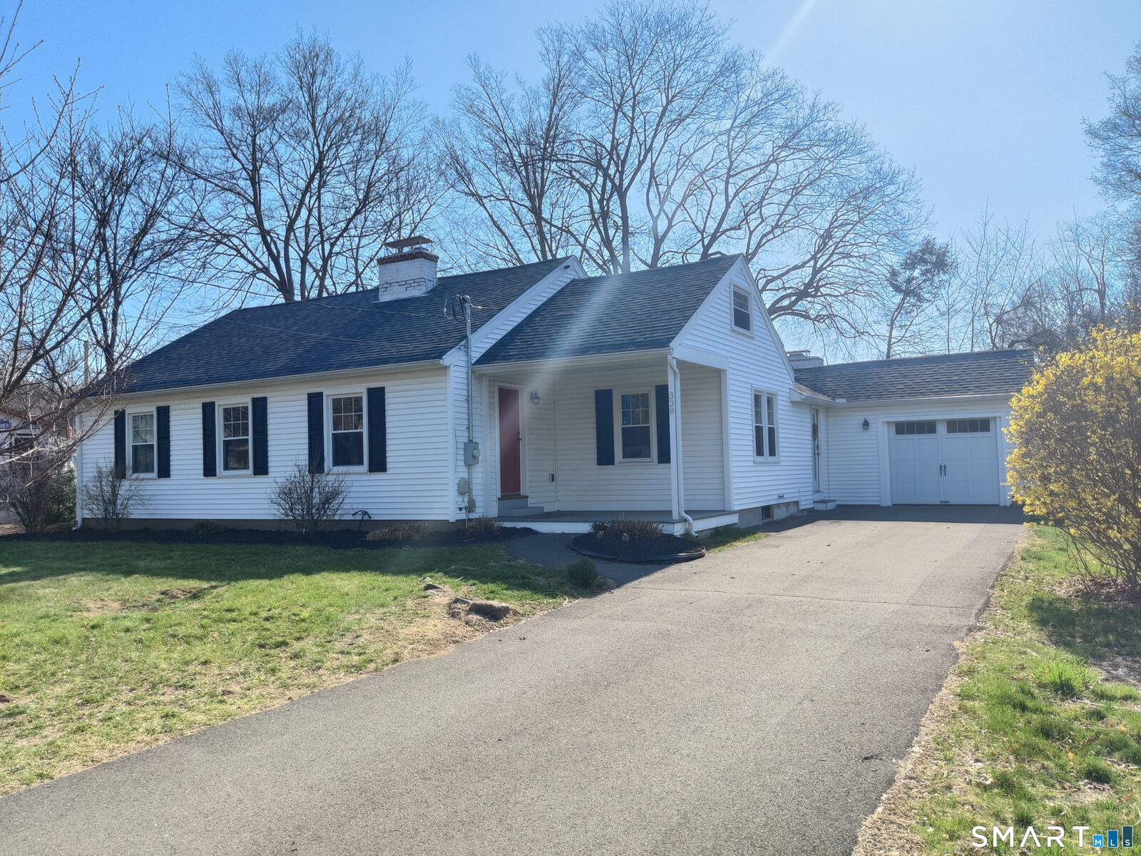 Property Photo:  338 South Elm Street  CT 06492 