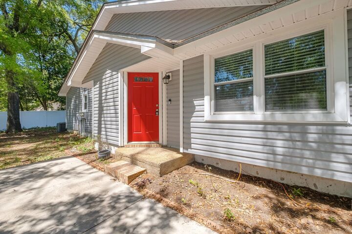 Property Photo:  2002 Sandcastle Drive  FL 32308 