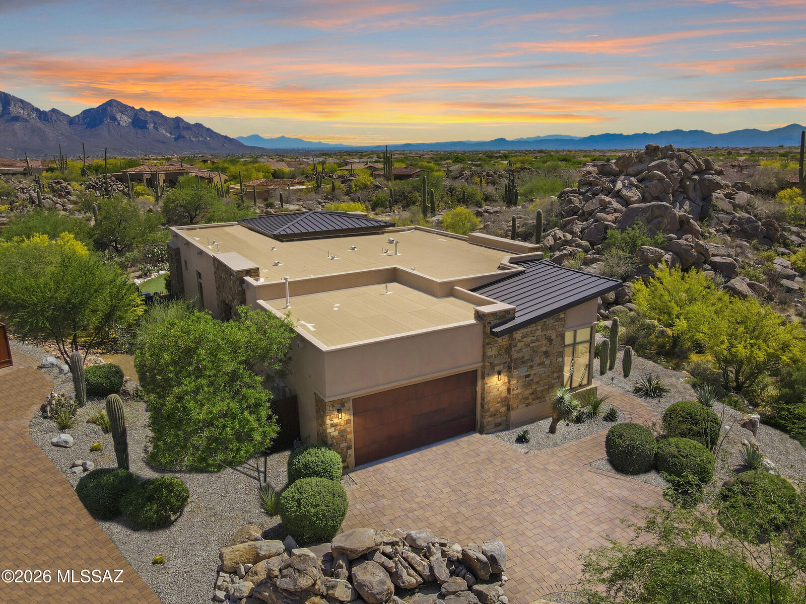 Property Photo: 1915 Tortolita Mountain Circle AZ 85755