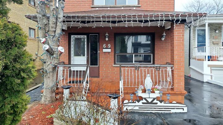 Property Photo:  69 Twenty Fourth Street  ON M8V 3N7 