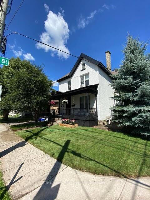 Property Photo:  870 Queens Avenue  ON N5W 3H6 