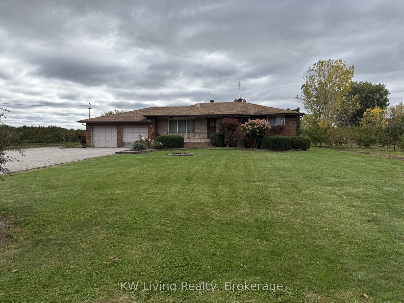 Property Photo: 21 Scott Street ON L0S 1J0