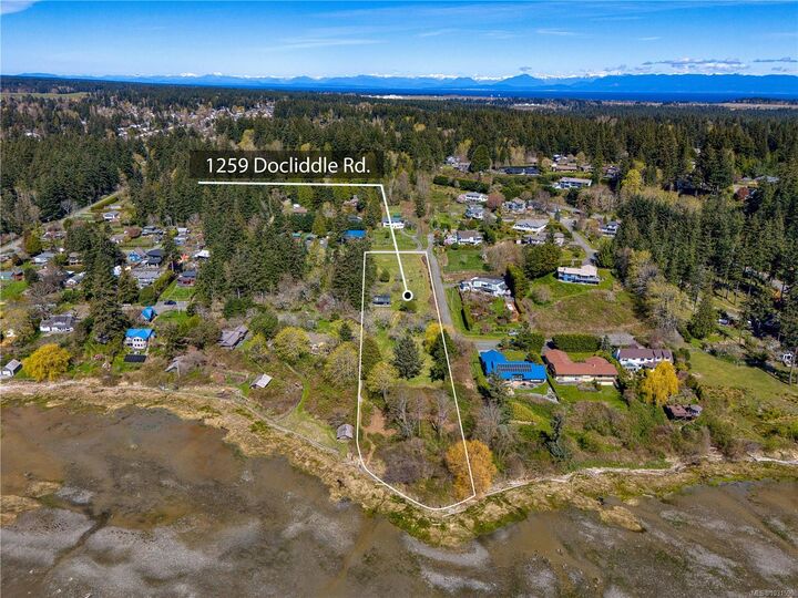 Property Photo: 1259 Docliddle Rd BC V9M 2R4