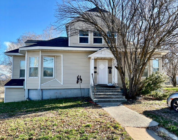 Property Photo:  68 E 300 S  UT 84337 