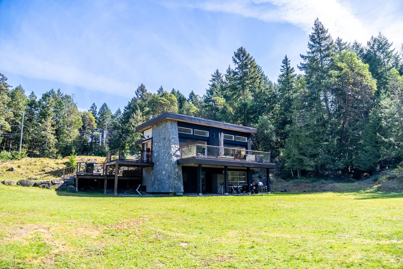Property Photo: 5582 Hooson Road BC V0N 2M1