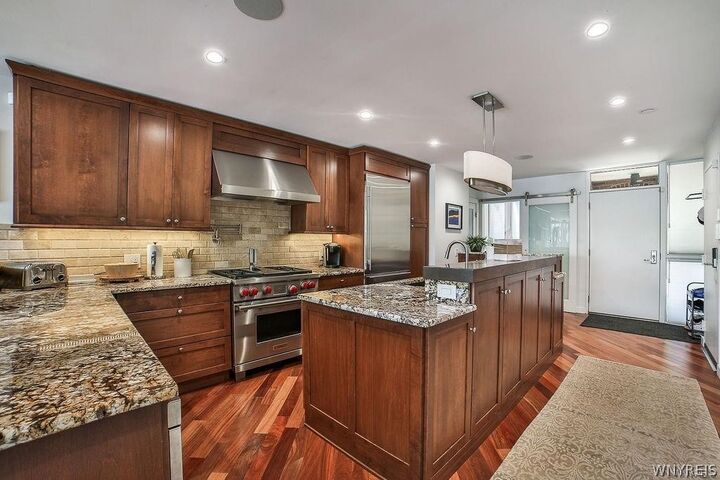 Property Photo:  252 Rivermist Drive  NY 14202 