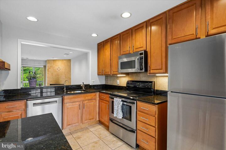 Property Photo: 2914 Yarling Court VA 22042