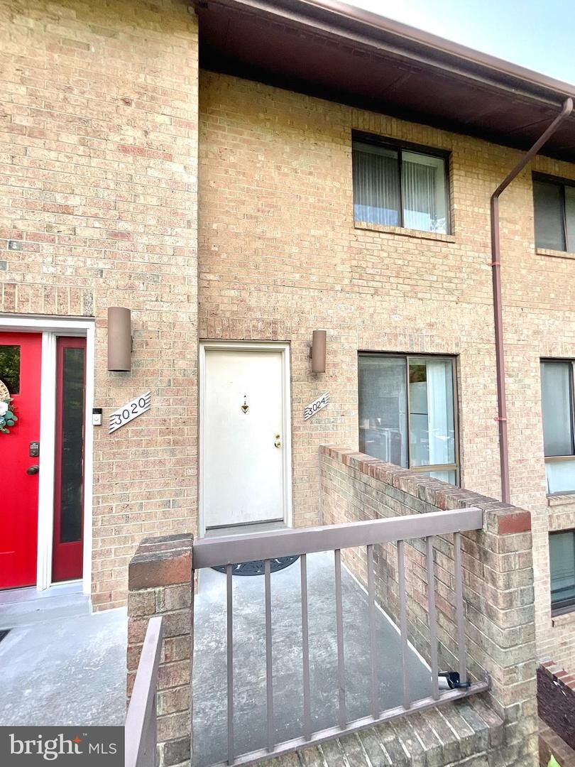 Property Photo: 3024 Gentain Court NE 3024 DC 20017