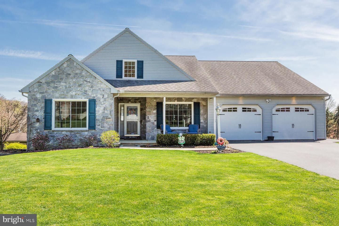 Property Photo:  2050 Cloverton Drive  PA 17512 