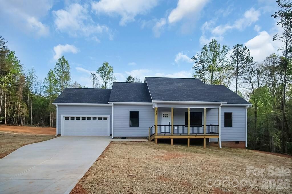Property Photo:  129 Rosecommon Lane  NC 28139 