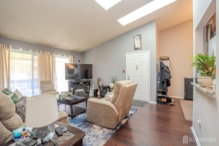 Property Photo:  88 Crabapple Lane  NJ 08823 