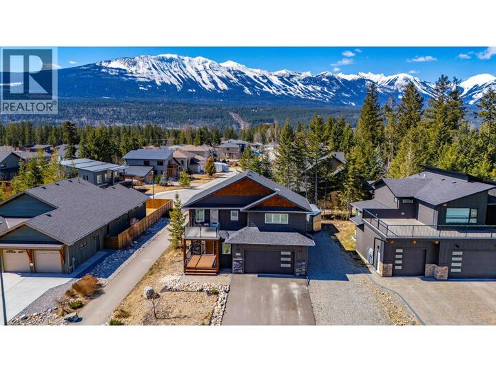 Property Photo: 1542 Cedar Street BC V0A 1H6