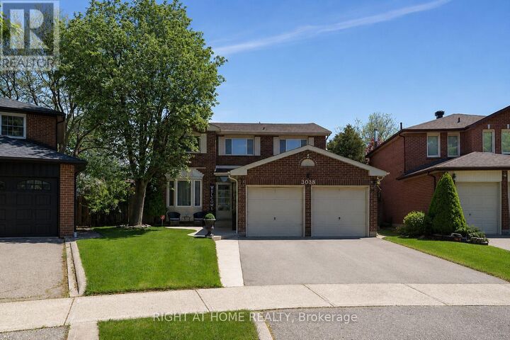Property Photo:  3038 Hillis Court  ON L5N 5A4 