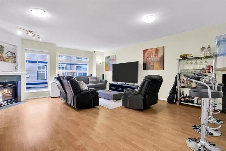 Property Photo:  9118 149 Street 503  BC V3R 3Z6 