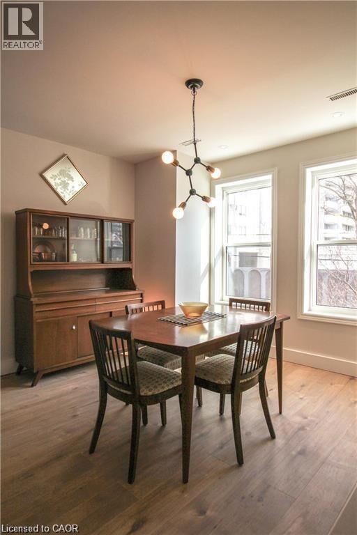 Property Photo:  130 Caroline Street South 2  ON L8P 3K8 