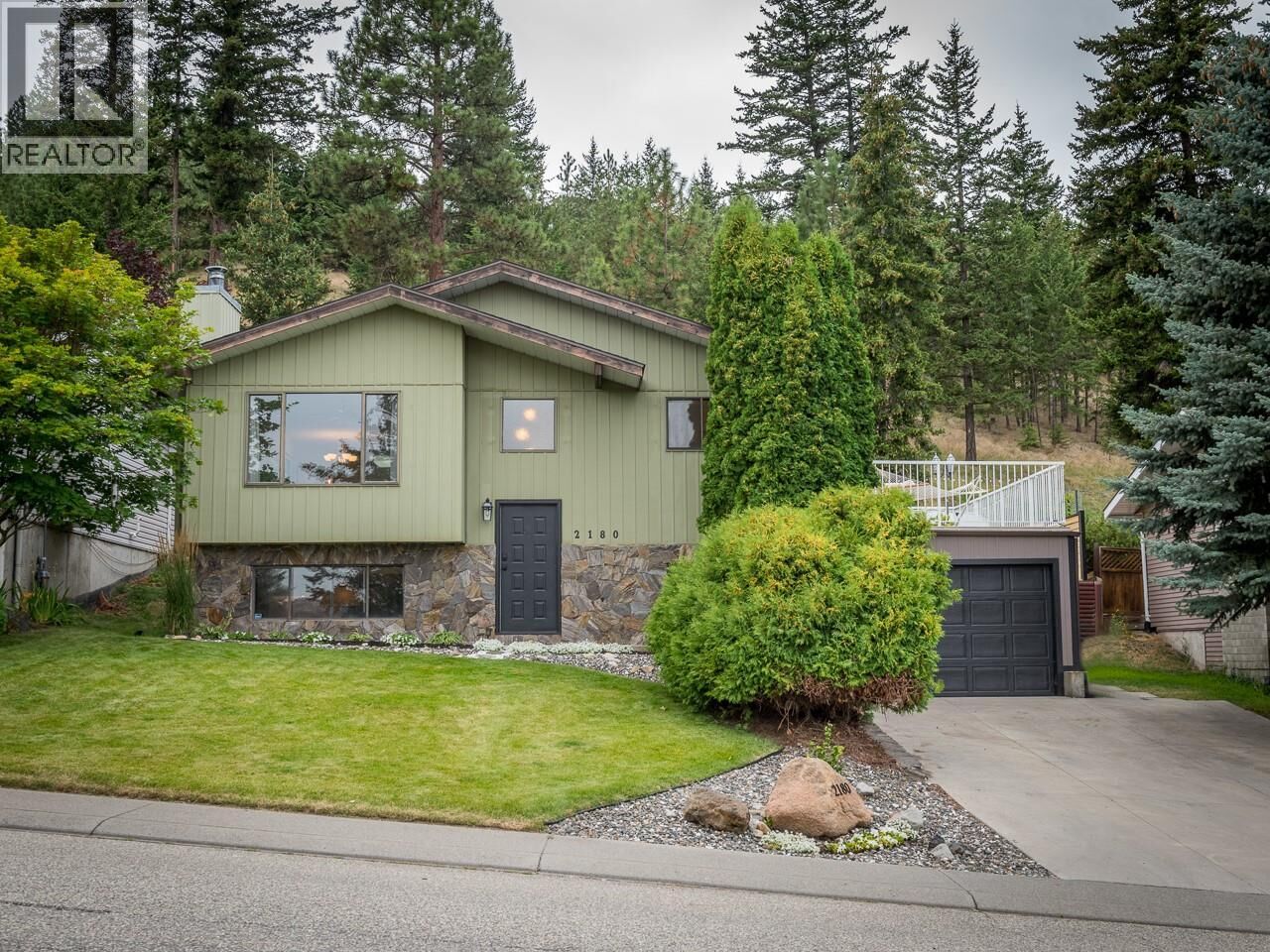 Property Photo:  2180 Sifton Avenue  BC V1S 1A5 