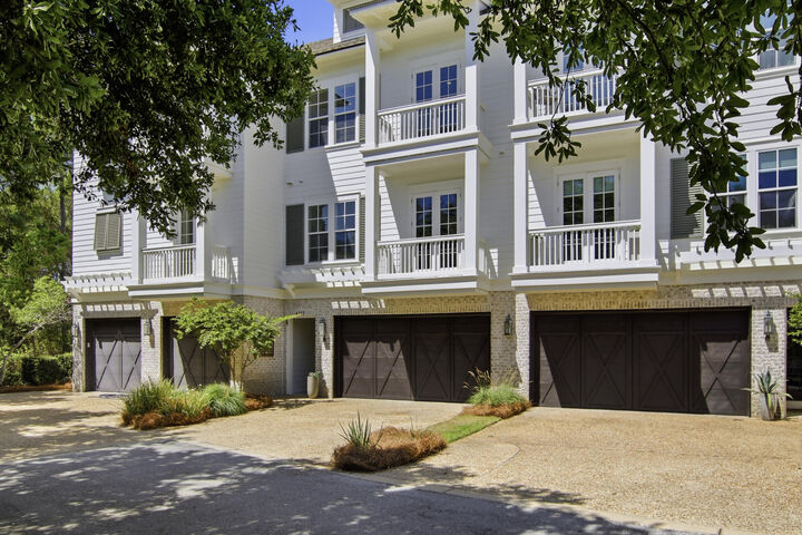 Property Photo:  4345 Bahia Lane  FL 32541 