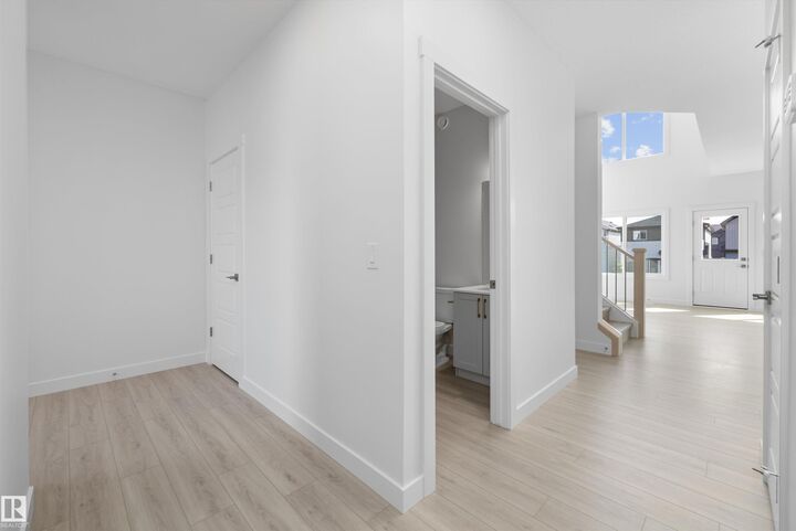 Property Photo: 5011 Cawsey Link SW AB T6W 5G4