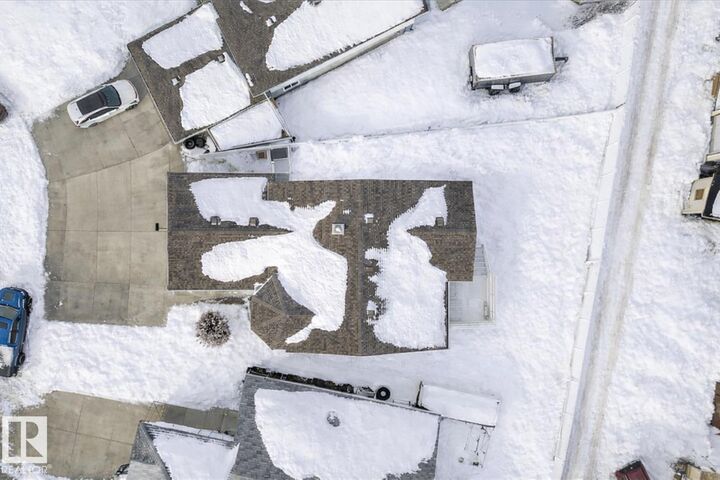 Property Photo:  3947 52 Street  AB T0A 1N0 