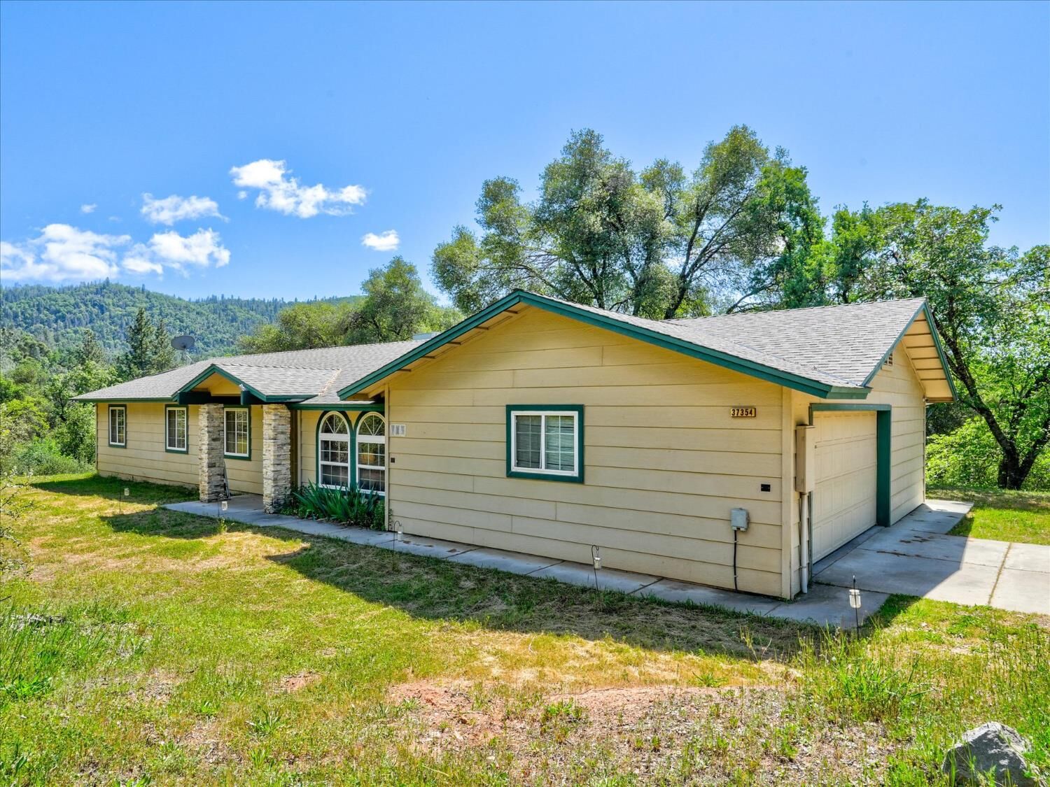 Property Photo:  37354 Romero  CA 93614 