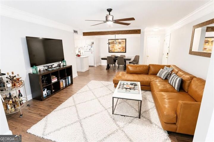 Property Photo: 5151 Roswell Road 7 GA 30342