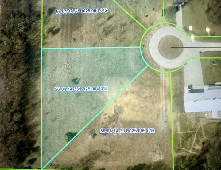 Property Photo:  940 N  IN 46349 