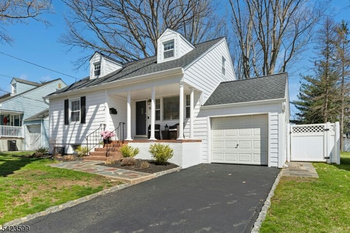 Property Photo: 512 Gallows Hill Rd NJ 07016