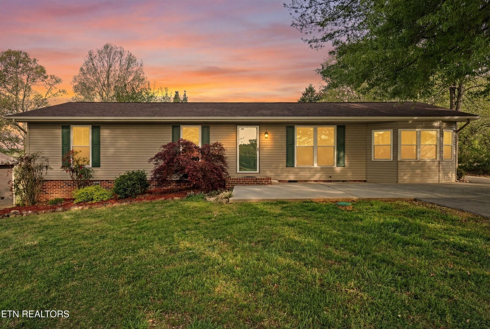 Property Photo:  3005 Ridgeview Drive  TN 37801 