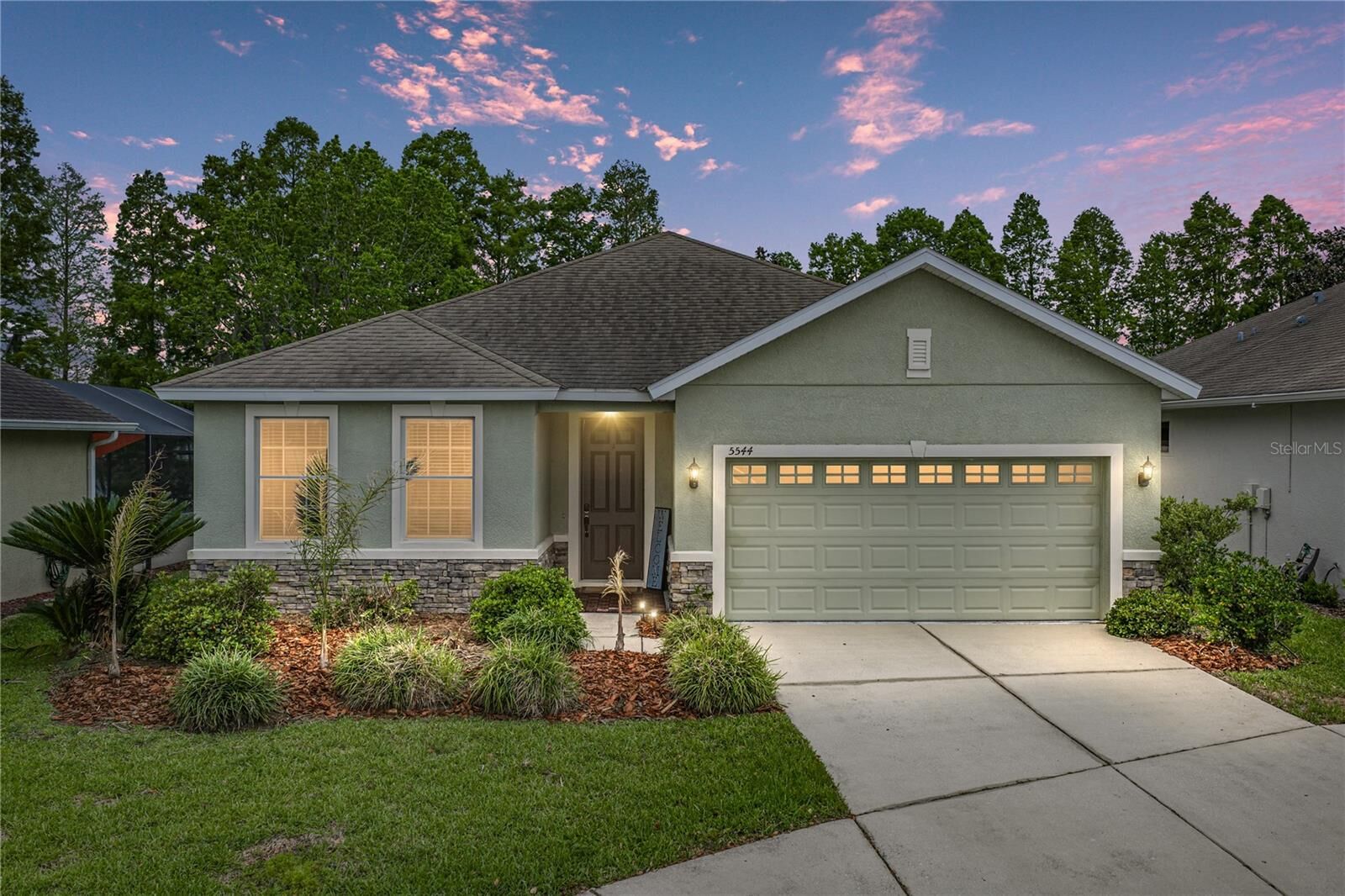 Property Photo:  5544 Huron Way  FL 33805 