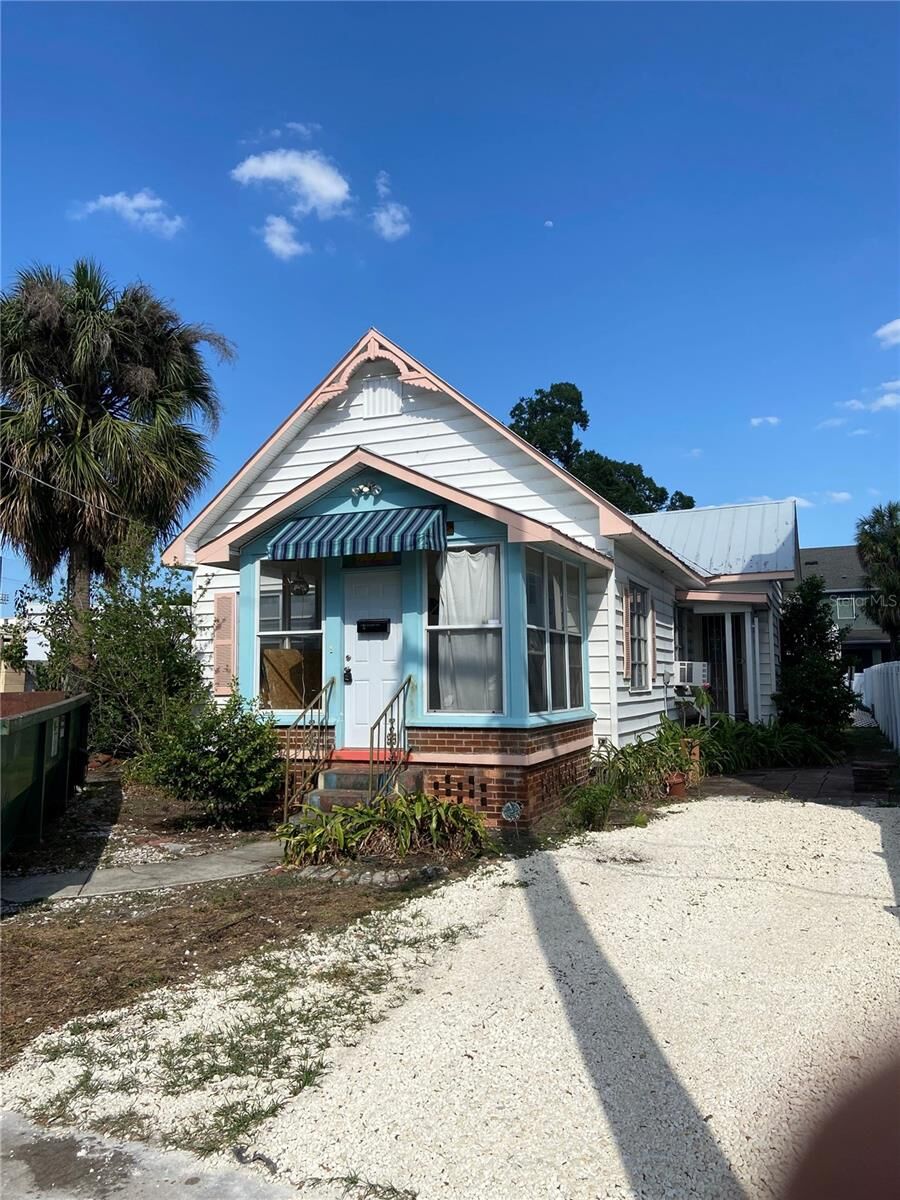 Property Photo:  108 S Willow Avenue  FL 33606 