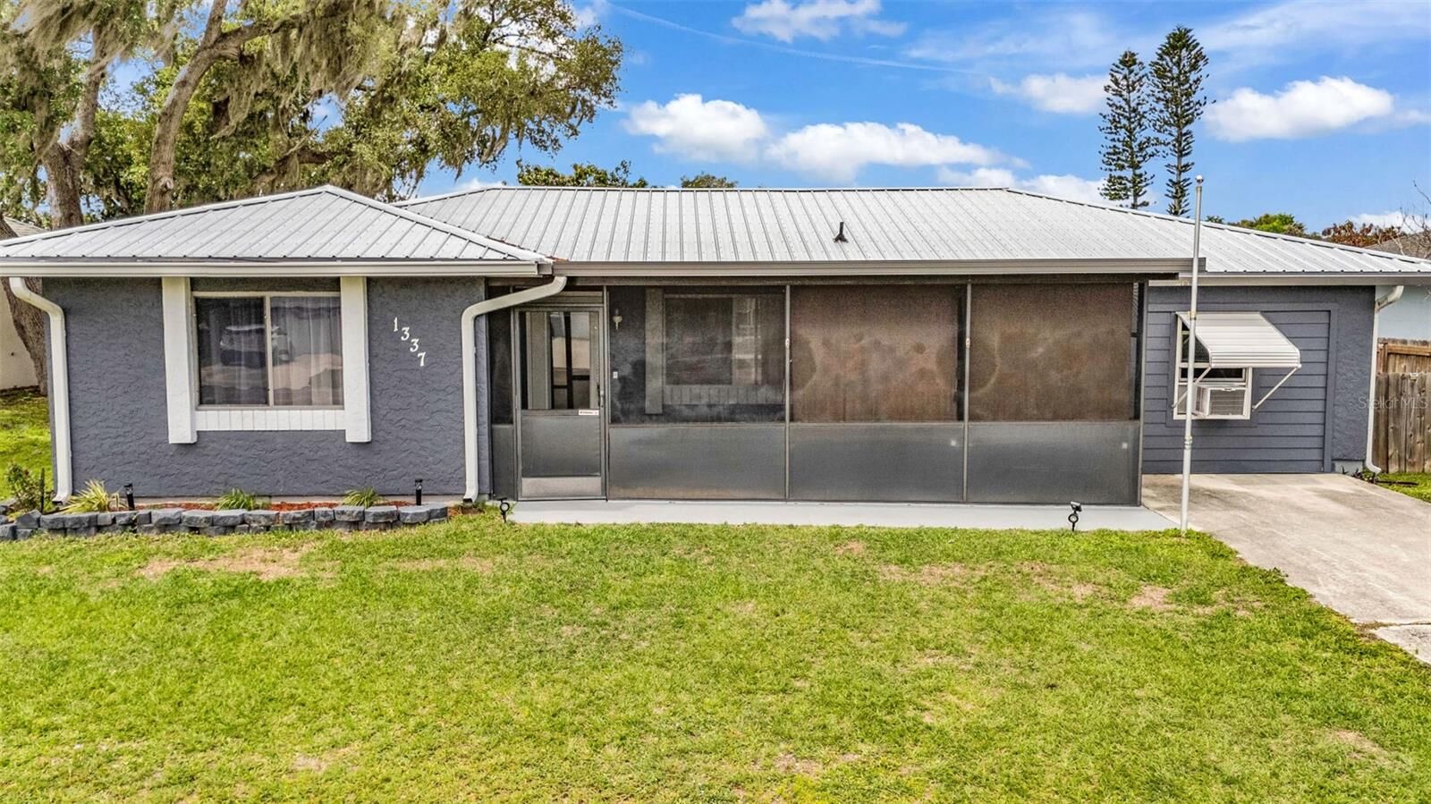 Property Photo:  1337 Sheehan Boulevard  FL 33952 