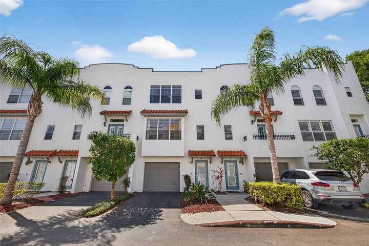 Property Photo: 3108 Toscana Circle FL 33611