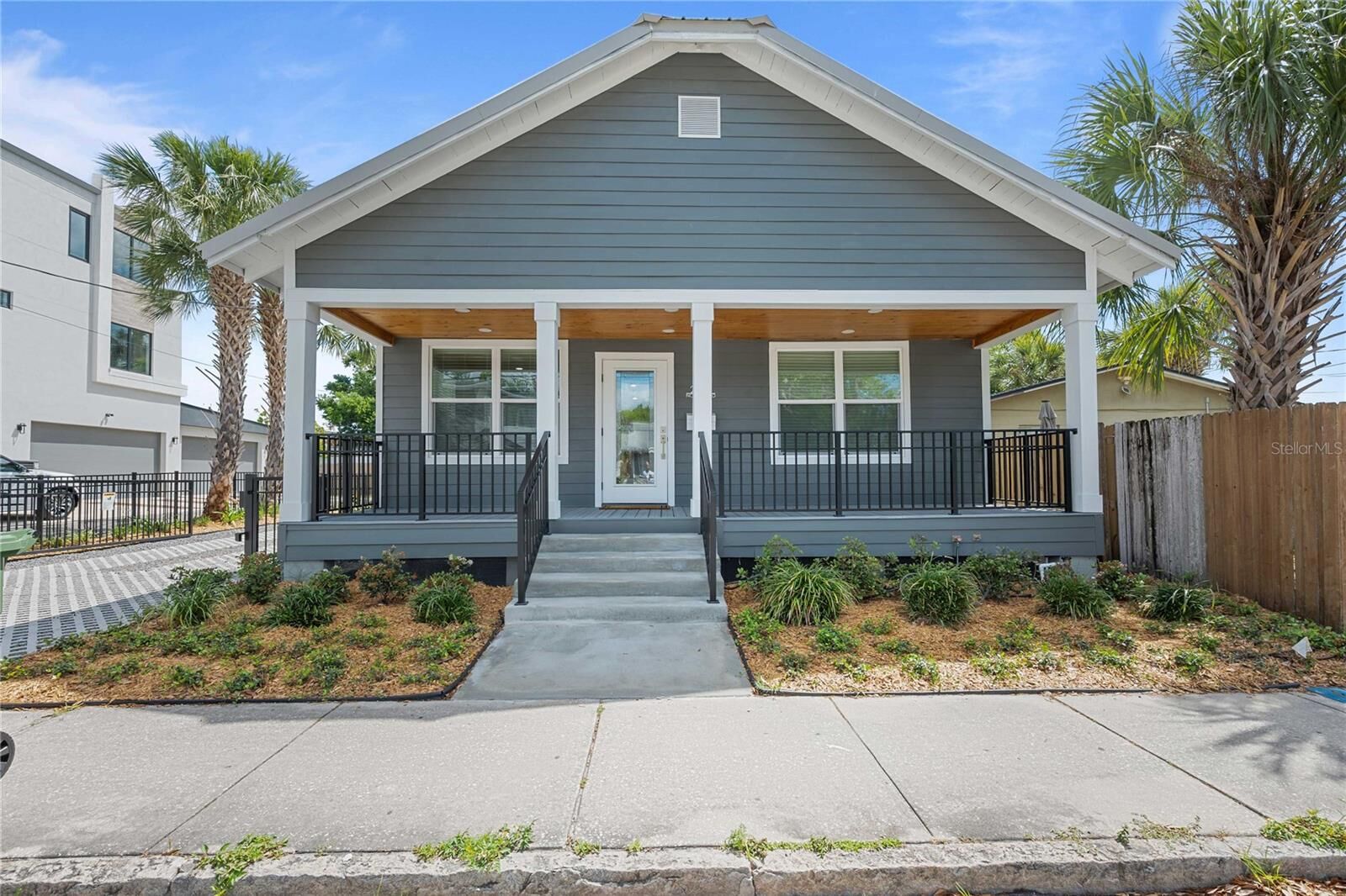Property Photo:  2203 N Boulevard  FL 33602 