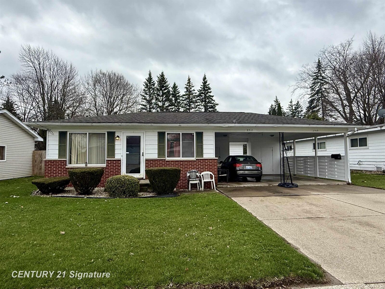 Property Photo:  2317 - 2319 Congress Avenue  MI 48602 