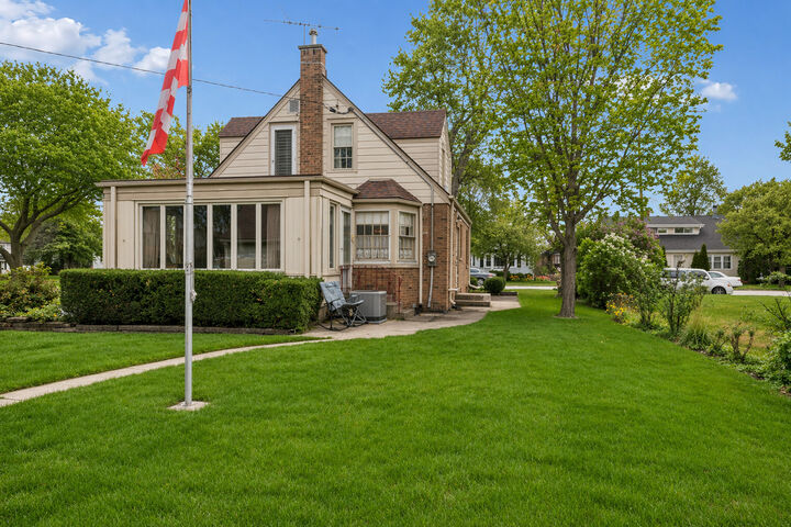 Property Photo:  7758 W Hortense Avenue  IL 60631 