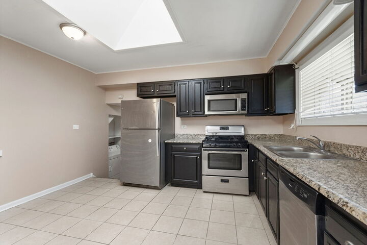 Property Photo:  3 Revere Court  IL 60440 