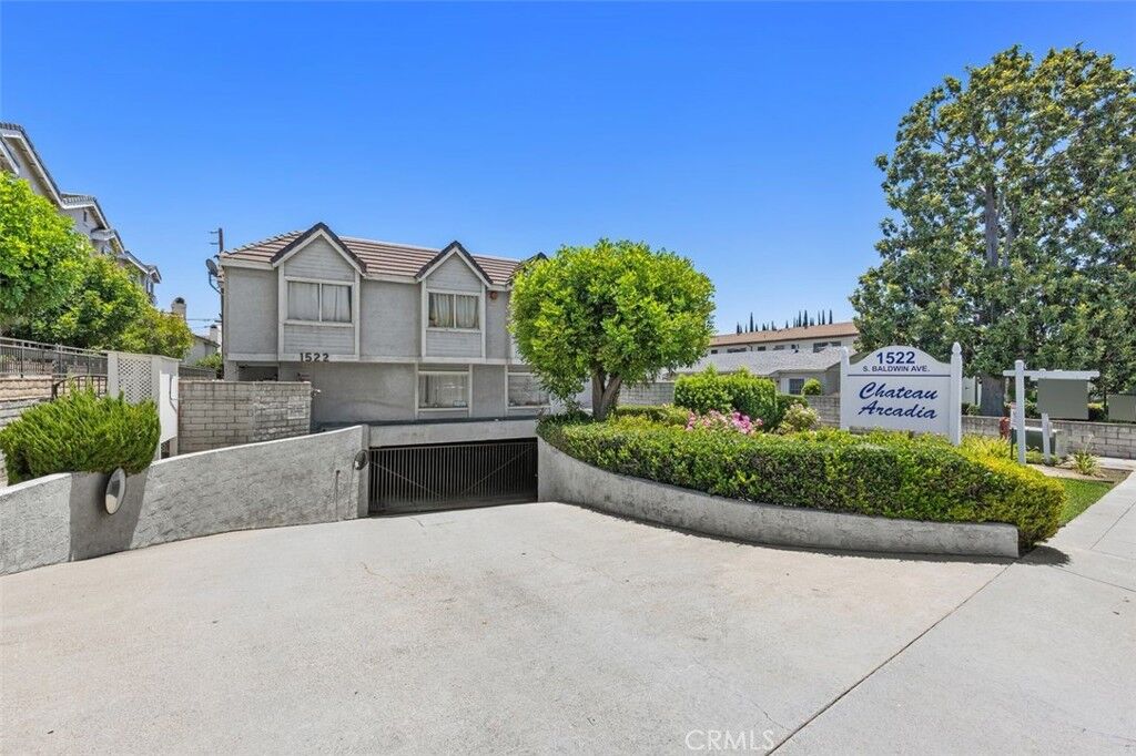 Property Photo: 1522 S Baldwin Avenue 10 CA 91007