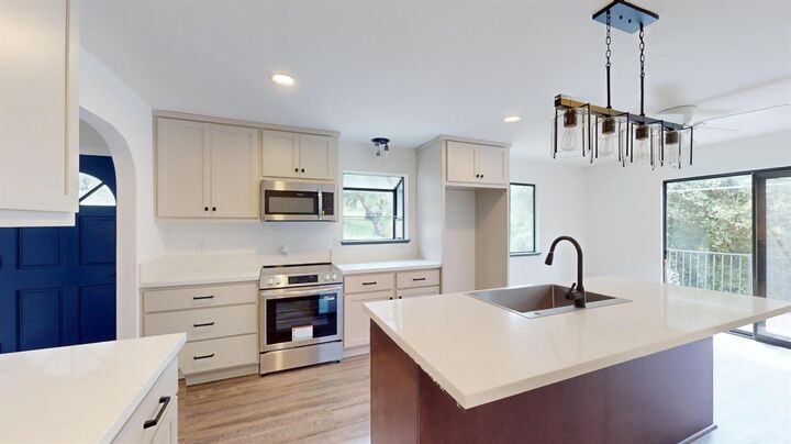 Property Photo:  20442 N Sunshine Road  CA 95370 