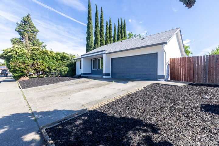 Property Photo:  559 Princeton Way  CA 94533 