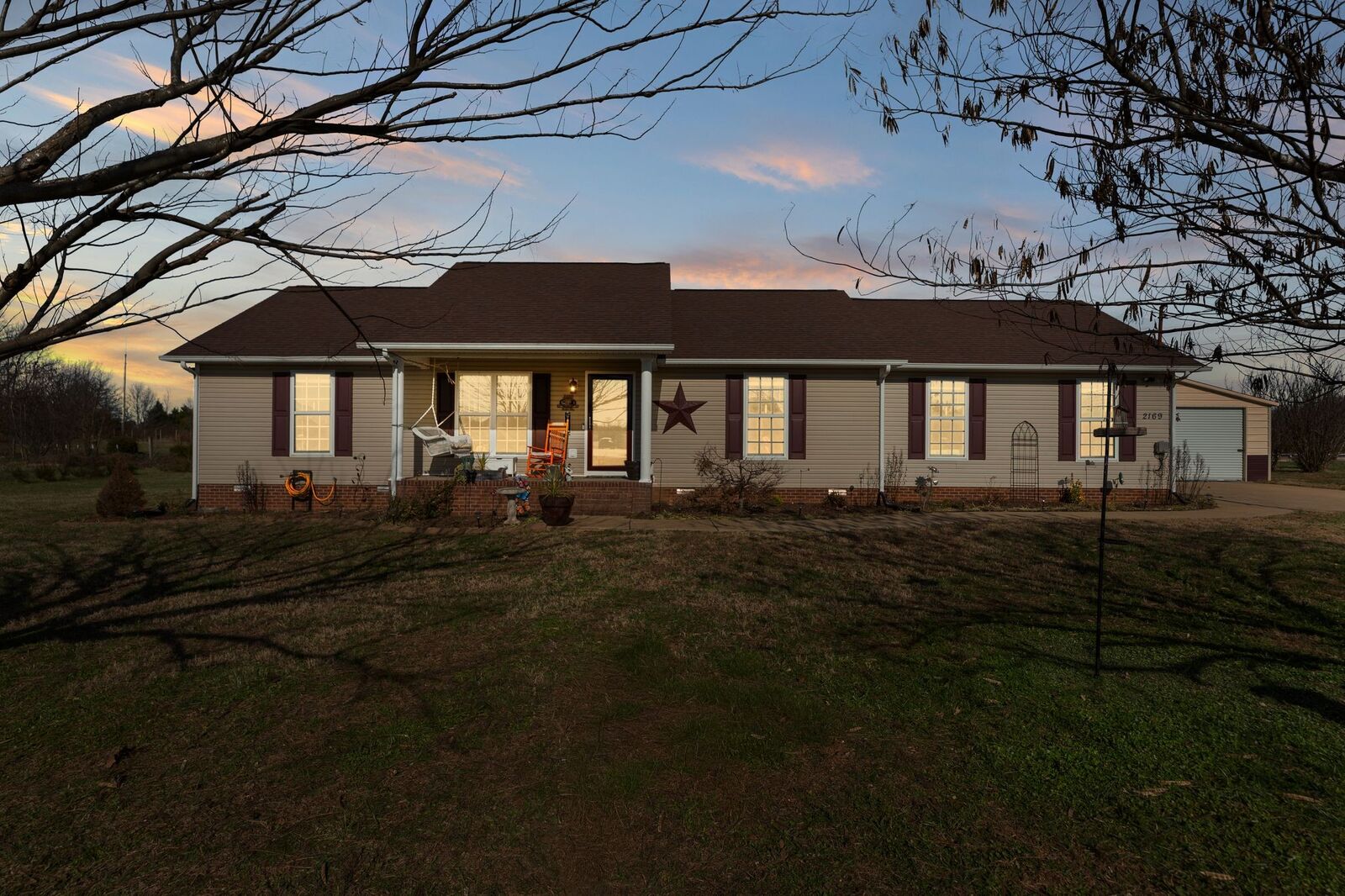 Property Photo:  2169 Horton Way  TN 37091 