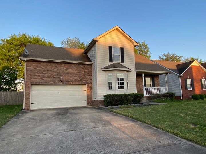 Property Photo:  2525 Centerstone Cir  TN 37040 