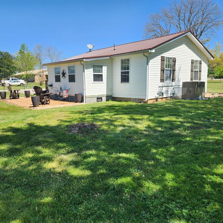 Property Photo: 4315 Highway 43 N TN 38456