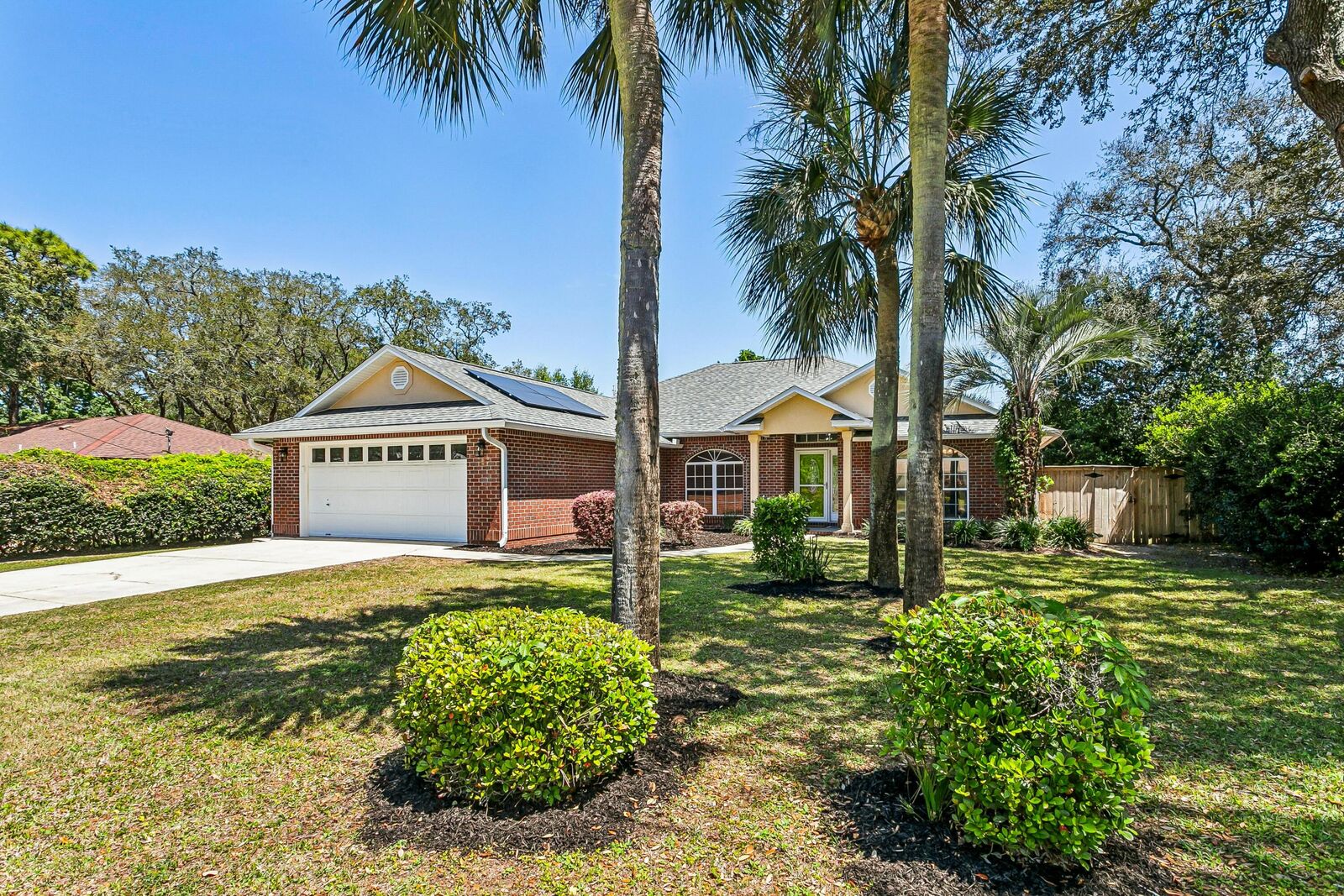 Property Photo:  1140 Shady Lane  FL 32563 