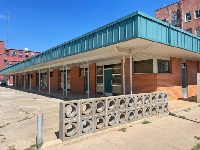 Property Photo:  118 S 1st Street  OK 74631 