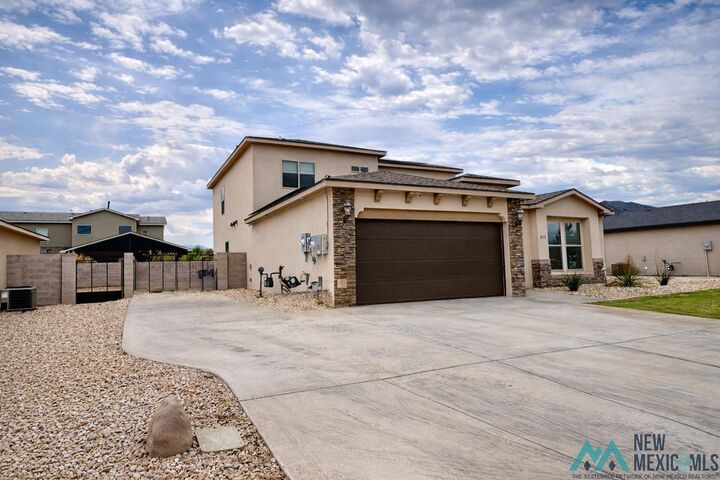 Property Photo:  313 Baler Ln Street  NM 88220 