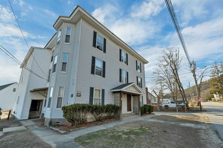 Property Photo:  25 School Street  NH 03222 