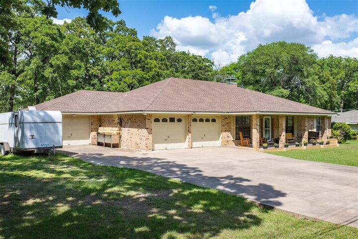 Property Photo:  231 Cedarwood Drive  TX 75156 